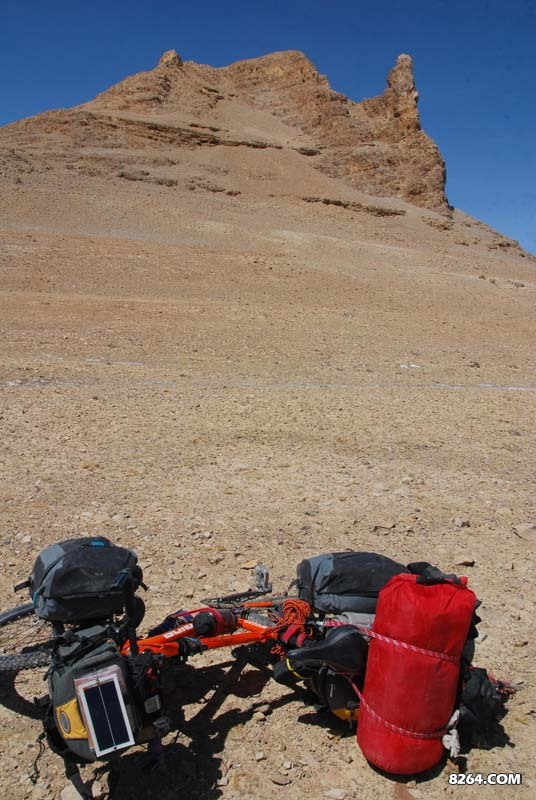 此处类似雅丹地貌很多，同时又是火山地貌带