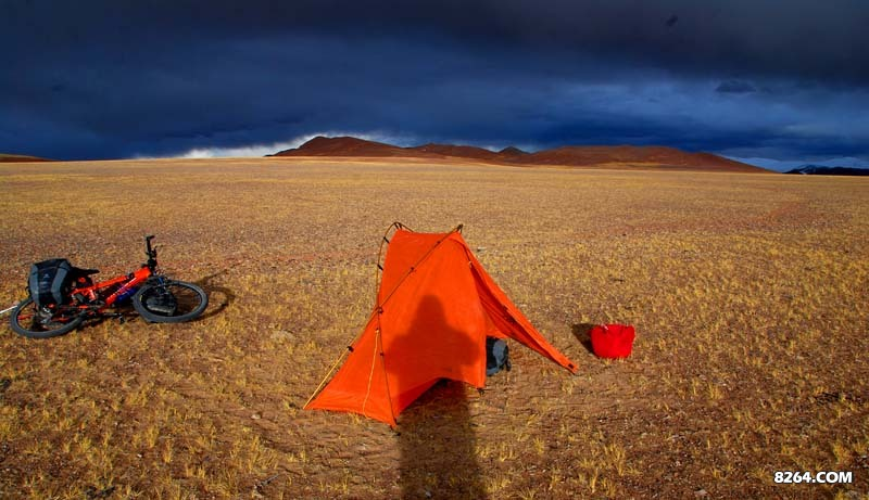 大阪下的营地，夕阳金辉，明日还是个好天气